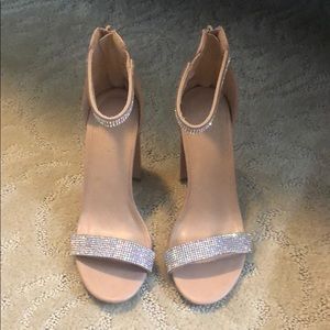 Sparkled high heels!!